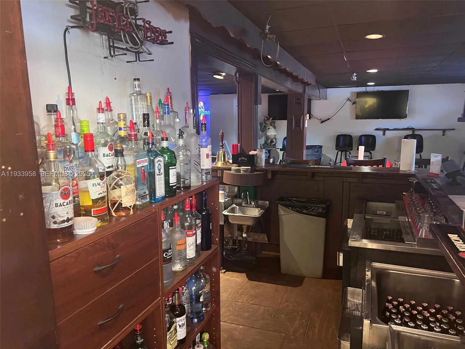 2610 N Dixie Hwy, Wilton Manors, Florida 33334, Wilton Manors, Florida 33334, ,Business Opportunity,For Sale,2610 N Dixie Hwy, Wilton Manors, Florida 33334,A11933958