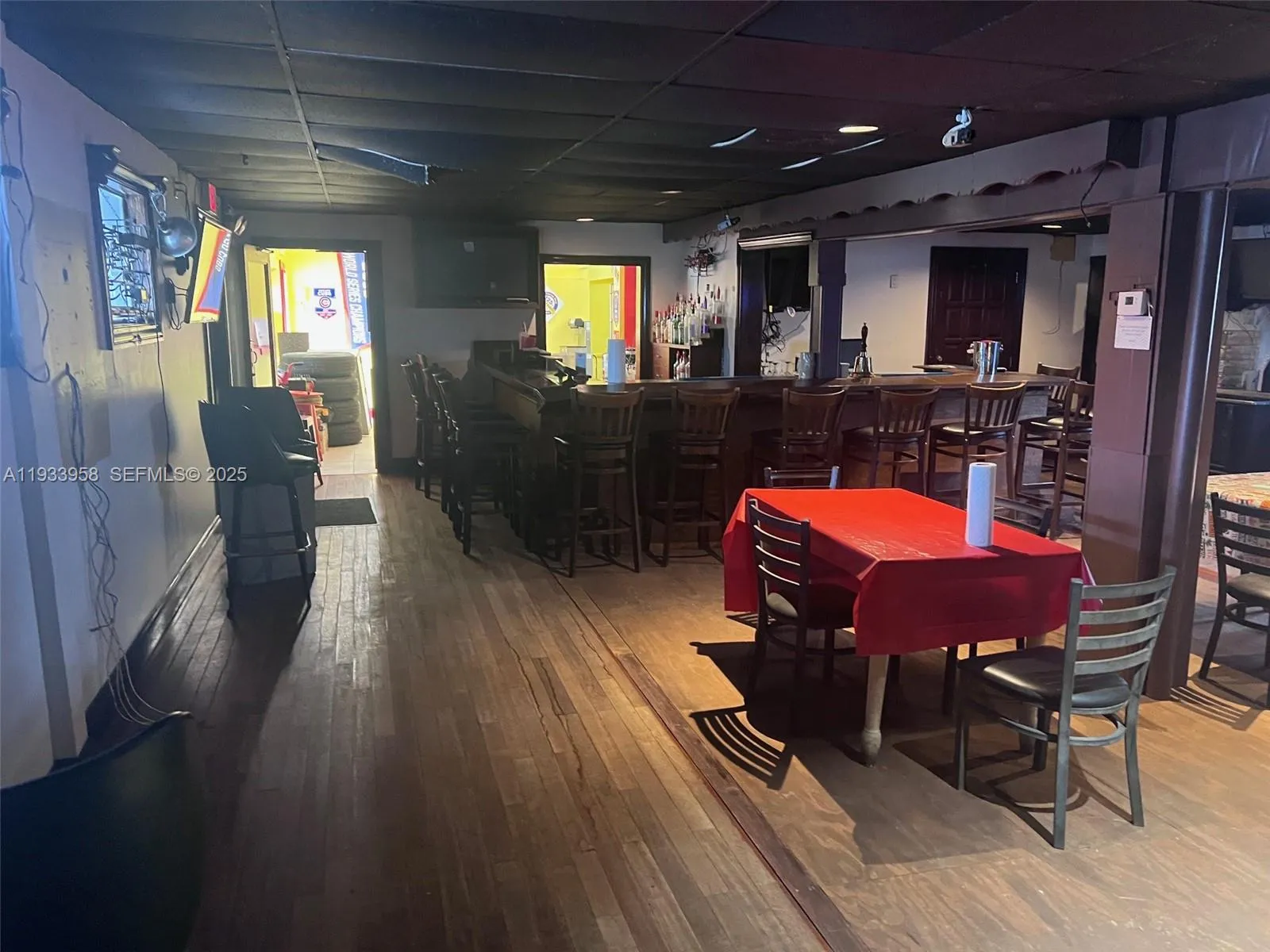 2610 N Dixie Hwy, Wilton Manors, Florida 33334, Wilton Manors, Florida 33334, ,Business Opportunity,For Sale,2610 N Dixie Hwy, Wilton Manors, Florida 33334,A11933958