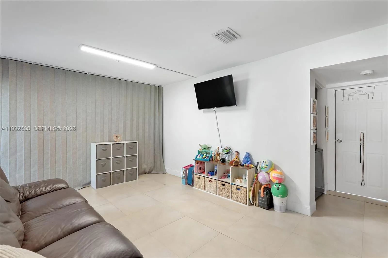 722 Sw 8th St, Hallandale Beach, Florida 33009, Hallandale Beach, Florida 33009, ,Residential Income,For Sale,722 Sw 8th St, Hallandale Beach, Florida 33009,A11932605