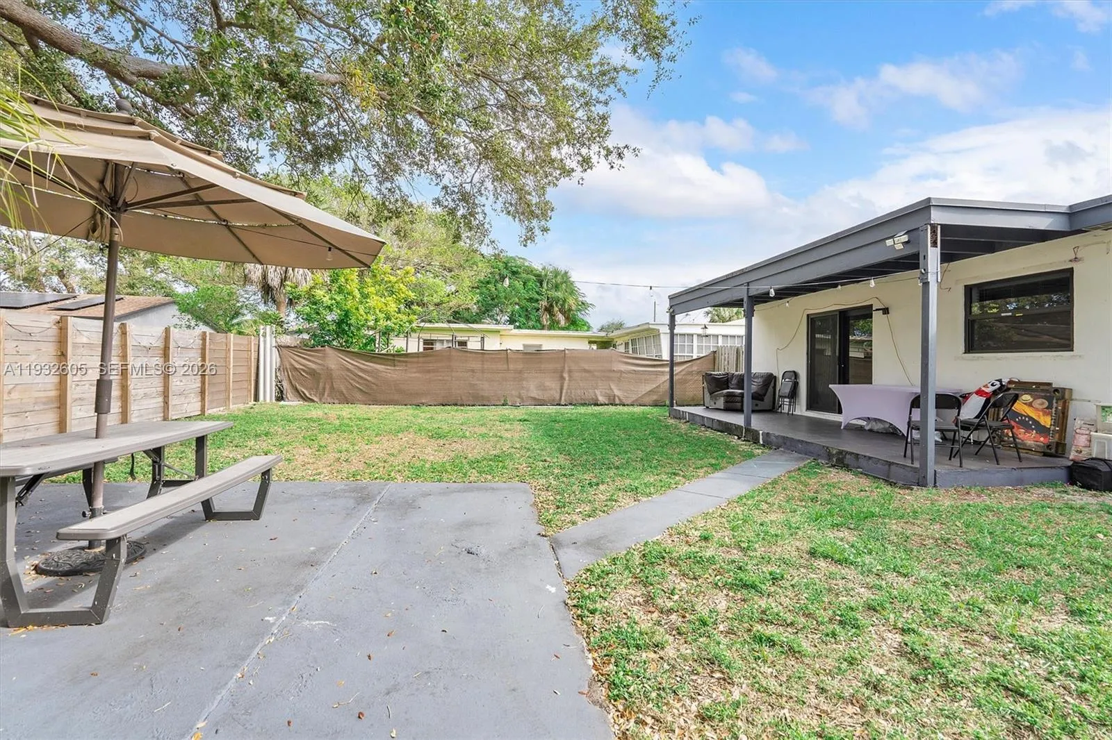 722 Sw 8th St, Hallandale Beach, Florida 33009, Hallandale Beach, Florida 33009, ,Residential Income,For Sale,722 Sw 8th St, Hallandale Beach, Florida 33009,A11932605