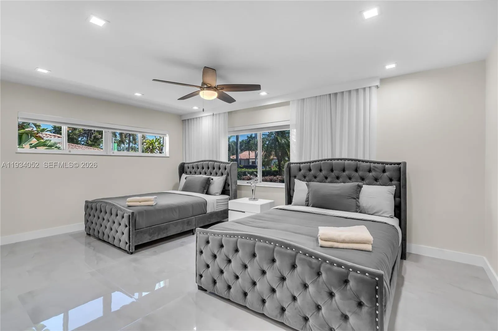 1045 Hollywood Blvd, Hollywood, Florida 33019, Hollywood, Florida 33019, 3 Bedrooms Bedrooms, ,2 BathroomsBathrooms,Residential,For Sale,1045 Hollywood Blvd, Hollywood, Florida 33019,A11934052