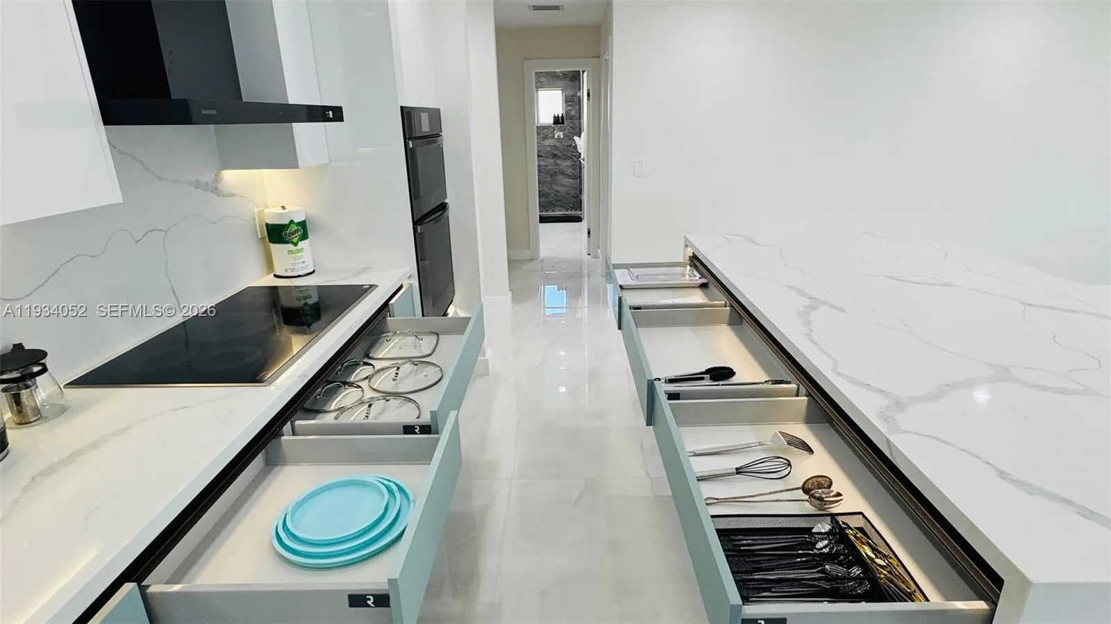 1045 Hollywood Blvd, Hollywood, Florida 33019, Hollywood, Florida 33019, 3 Bedrooms Bedrooms, ,2 BathroomsBathrooms,Residential,For Sale,1045 Hollywood Blvd, Hollywood, Florida 33019,A11934052