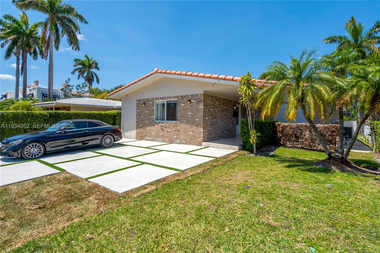 1045 Hollywood Blvd, Hollywood, Florida 33019, Hollywood, Florida 33019, 3 Bedrooms Bedrooms, ,2 BathroomsBathrooms,Residential,For Sale,1045 Hollywood Blvd, Hollywood, Florida 33019,A11934052