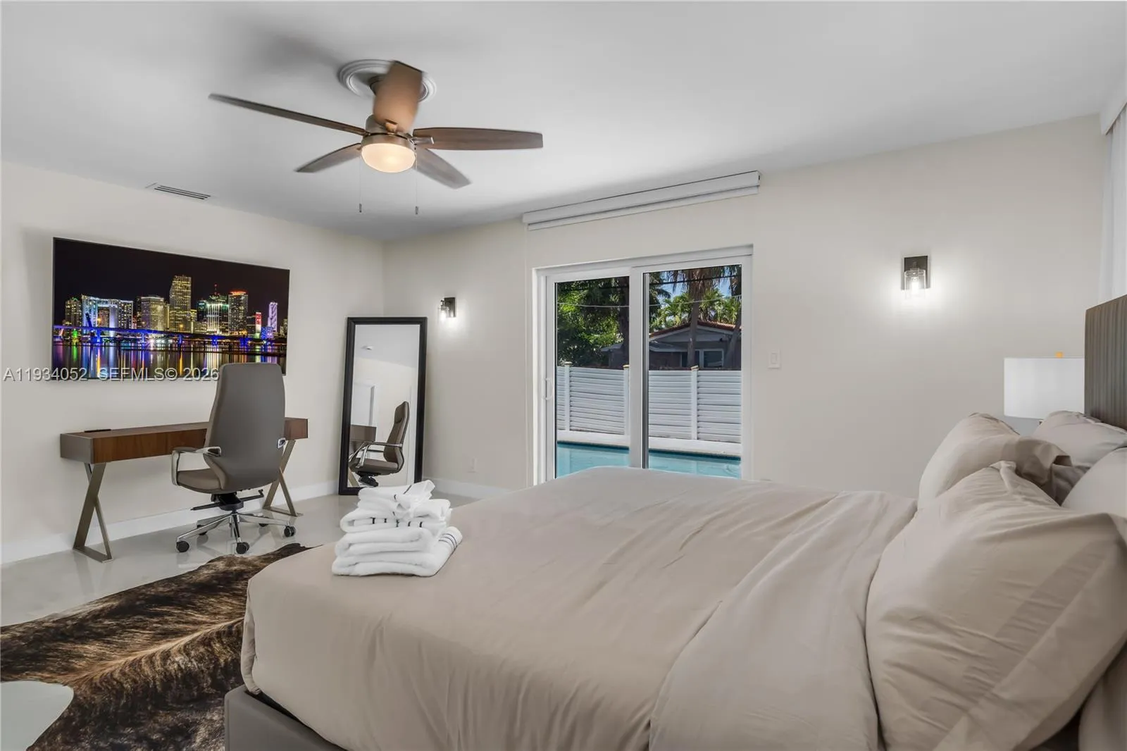 1045 Hollywood Blvd, Hollywood, Florida 33019, Hollywood, Florida 33019, 3 Bedrooms Bedrooms, ,2 BathroomsBathrooms,Residential,For Sale,1045 Hollywood Blvd, Hollywood, Florida 33019,A11934052