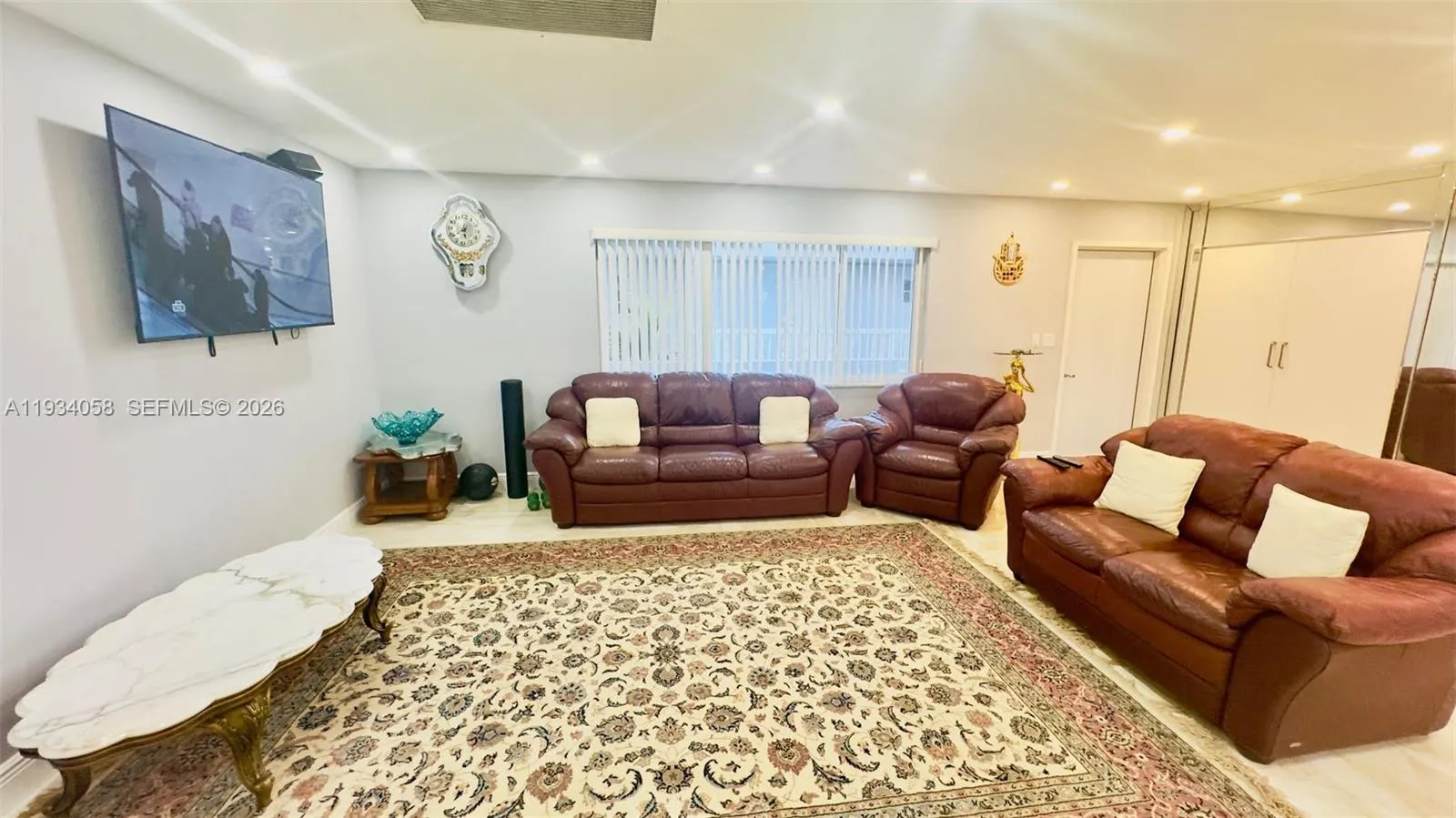 329 Se 3rd St 502s, Hallandale Beach, Florida 3300, Hallandale Beach, Florida 33009, 2 Bedrooms Bedrooms, ,2 BathroomsBathrooms,Residential Lease,For Rent,329 Se 3rd St 502s, Hallandale Beach, Florida 3300,A11934058