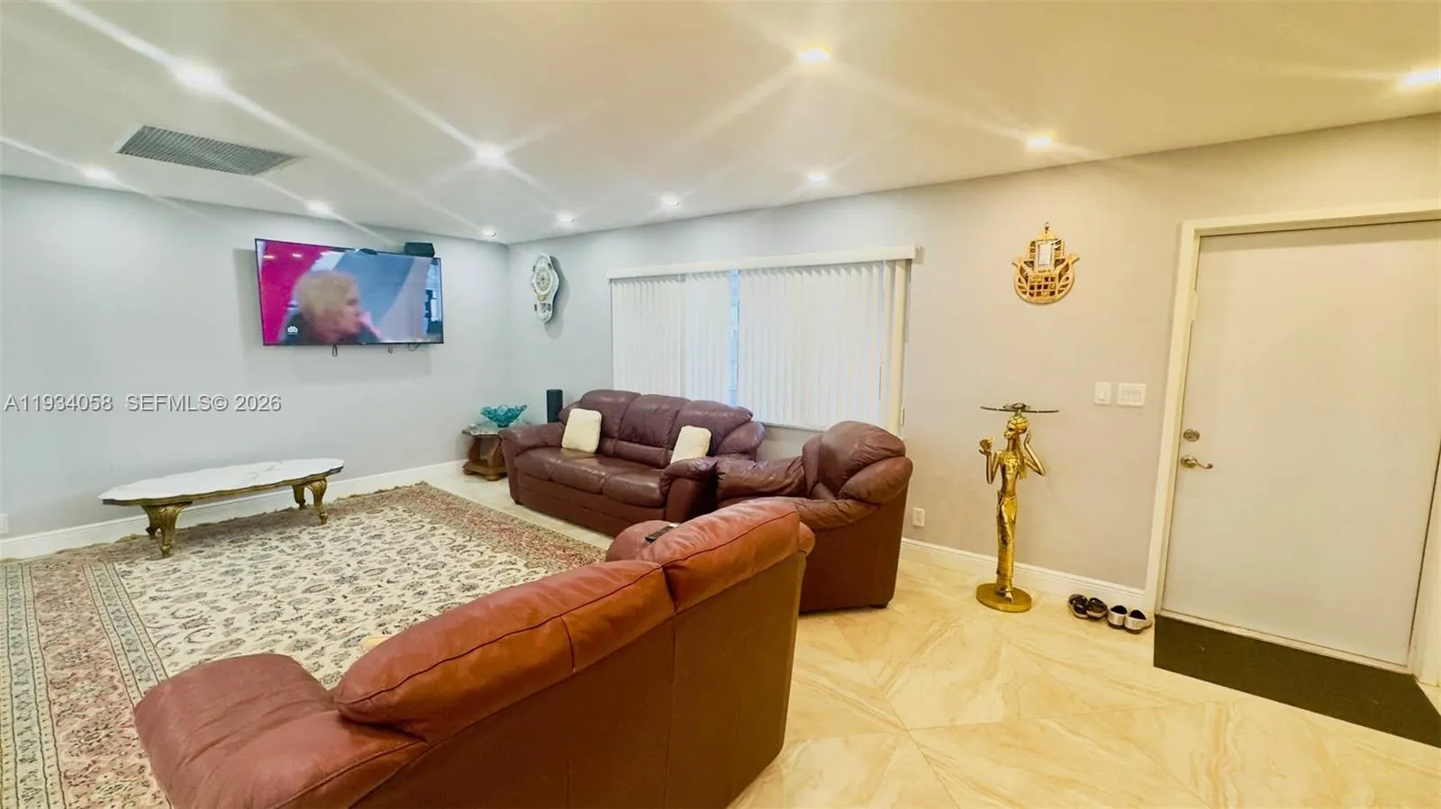 329 Se 3rd St 502s, Hallandale Beach, Florida 3300, Hallandale Beach, Florida 33009, 2 Bedrooms Bedrooms, ,2 BathroomsBathrooms,Residential Lease,For Rent,329 Se 3rd St 502s, Hallandale Beach, Florida 3300,A11934058