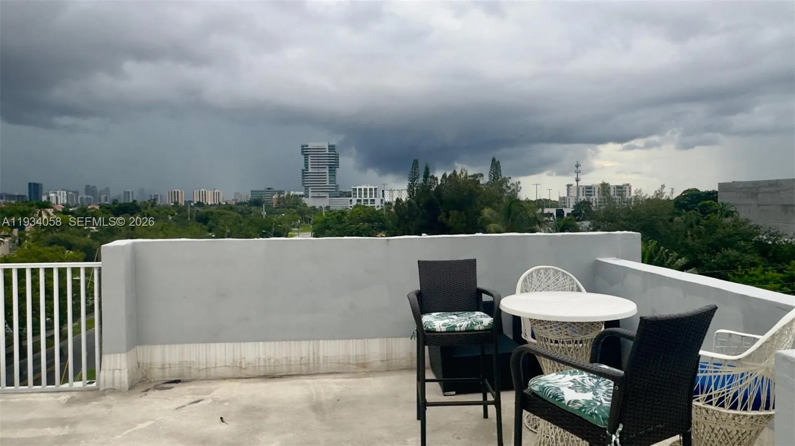 329 Se 3rd St 502s, Hallandale Beach, Florida 3300, Hallandale Beach, Florida 33009, 2 Bedrooms Bedrooms, ,2 BathroomsBathrooms,Residential Lease,For Rent,329 Se 3rd St 502s, Hallandale Beach, Florida 3300,A11934058