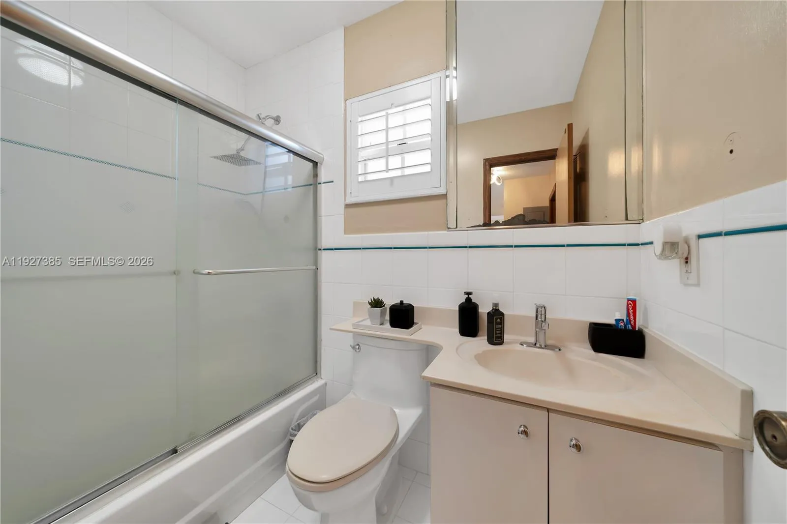 14666 Sw 113th St, Miami, Florida 33186, Miami, Florida 33186, 3 Bedrooms Bedrooms, ,2 BathroomsBathrooms,Residential,For Sale,14666 Sw 113th St, Miami, Florida 33186,A11927385