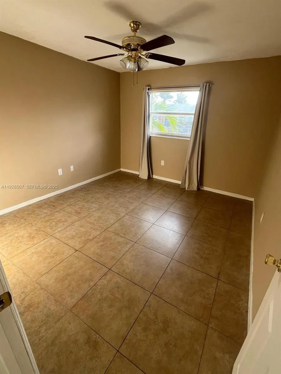 4301 Nw South Tamiami Canal Drive 305, Miami, Flor, Miami, Florida 33126, 1 Bedroom Bedrooms, ,1 BathroomBathrooms,Residential Lease,For Rent,4301 Nw South Tamiami Canal Drive 305, Miami, Flor,A11926507