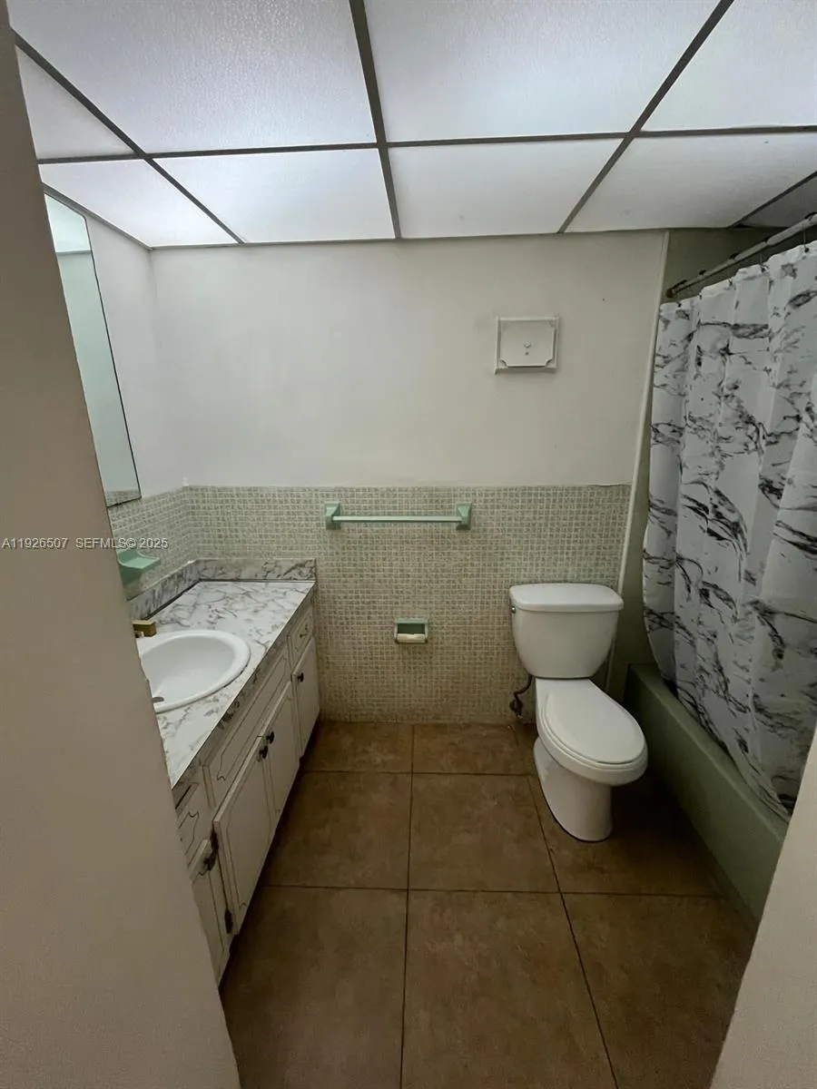 4301 Nw South Tamiami Canal Drive 305, Miami, Flor, Miami, Florida 33126, 1 Bedroom Bedrooms, ,1 BathroomBathrooms,Residential Lease,For Rent,4301 Nw South Tamiami Canal Drive 305, Miami, Flor,A11926507