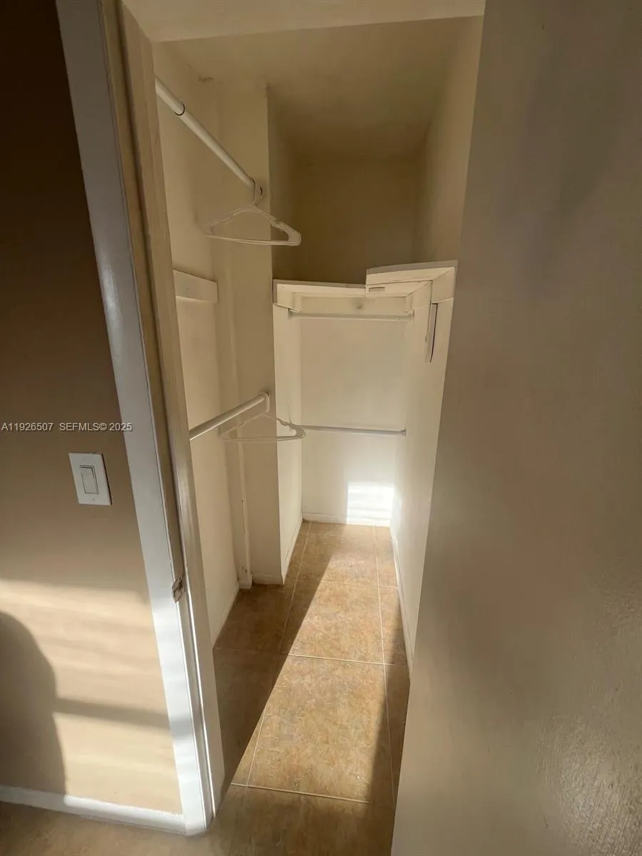 4301 Nw South Tamiami Canal Drive 305, Miami, Flor, Miami, Florida 33126, 1 Bedroom Bedrooms, ,1 BathroomBathrooms,Residential Lease,For Rent,4301 Nw South Tamiami Canal Drive 305, Miami, Flor,A11926507