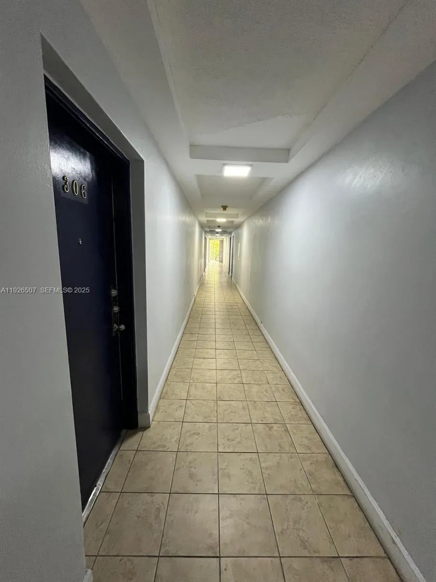 4301 Nw South Tamiami Canal Drive 305, Miami, Flor, Miami, Florida 33126, 1 Bedroom Bedrooms, ,1 BathroomBathrooms,Residential Lease,For Rent,4301 Nw South Tamiami Canal Drive 305, Miami, Flor,A11926507