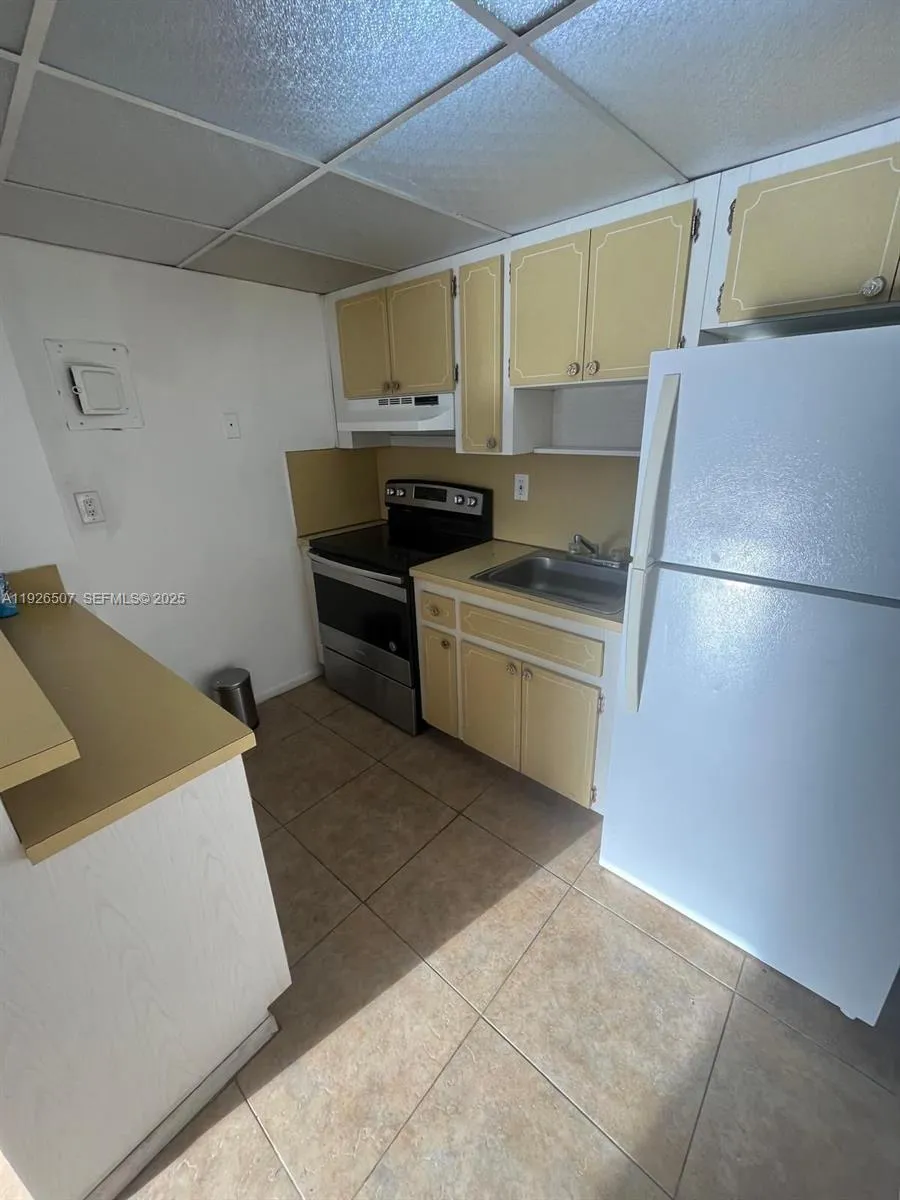 4301 Nw South Tamiami Canal Drive 305, Miami, Flor, Miami, Florida 33126, 1 Bedroom Bedrooms, ,1 BathroomBathrooms,Residential Lease,For Rent,4301 Nw South Tamiami Canal Drive 305, Miami, Flor,A11926507