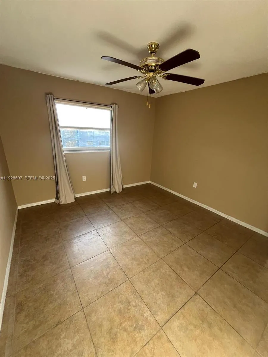 4301 Nw South Tamiami Canal Drive 305, Miami, Flor, Miami, Florida 33126, 1 Bedroom Bedrooms, ,1 BathroomBathrooms,Residential Lease,For Rent,4301 Nw South Tamiami Canal Drive 305, Miami, Flor,A11926507