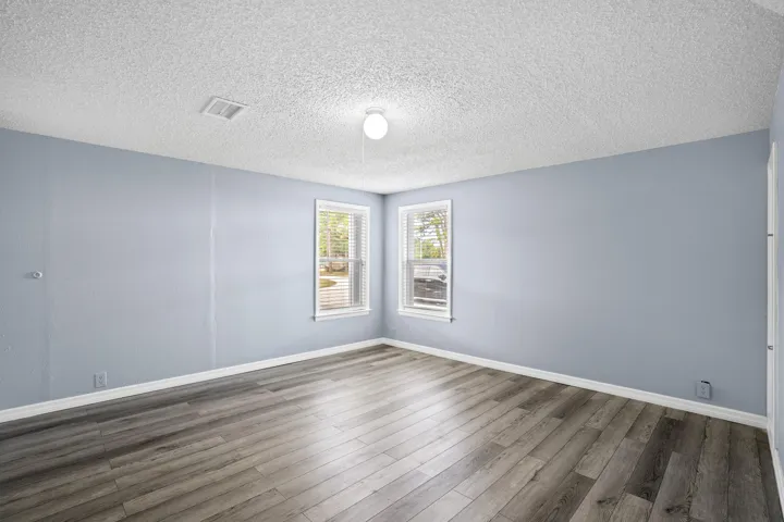 7990-129th-Pl-HigMedia-029