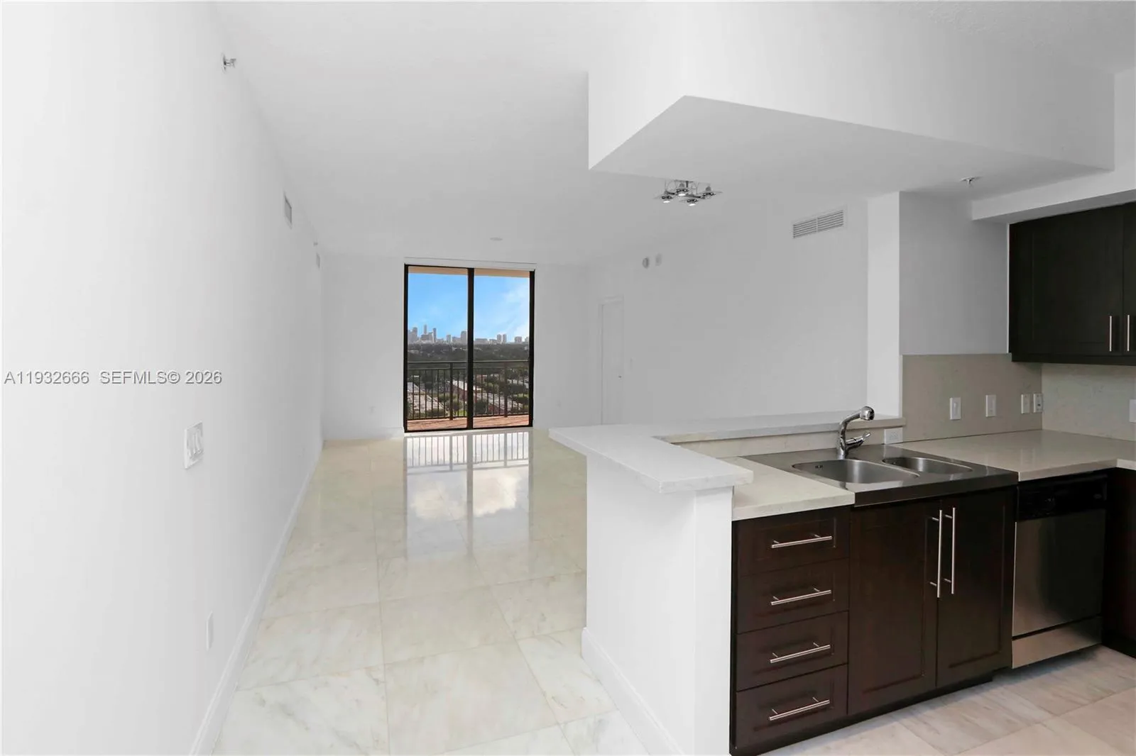 888 S Douglas Rd 1203, Coral Gables, Florida 33134, Coral Gables, Florida 33134, 2 Bedrooms Bedrooms, ,2 BathroomsBathrooms,Residential,For Sale,888 S Douglas Rd 1203, Coral Gables, Florida 33134,A11932666