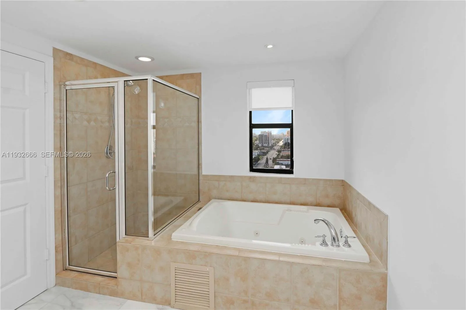 888 S Douglas Rd 1203, Coral Gables, Florida 33134, Coral Gables, Florida 33134, 2 Bedrooms Bedrooms, ,2 BathroomsBathrooms,Residential,For Sale,888 S Douglas Rd 1203, Coral Gables, Florida 33134,A11932666