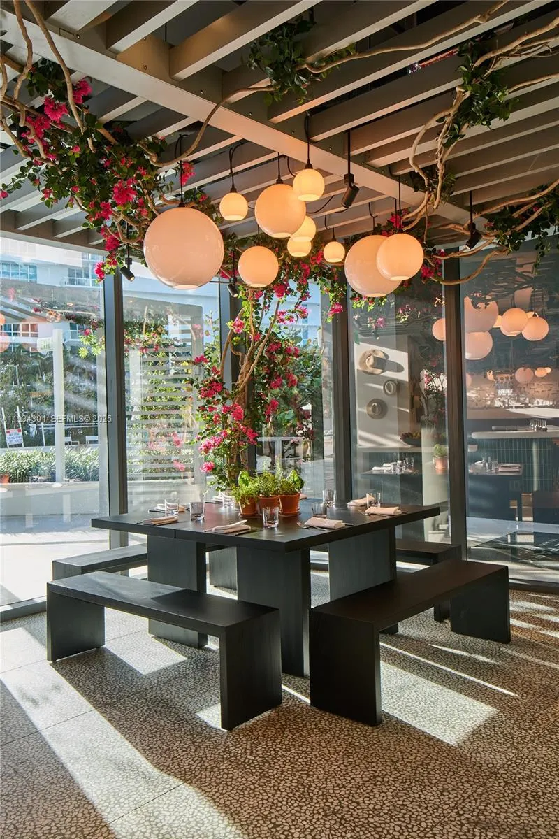 500 Alton Rd 1602, Miami Beach, Florida 33139, Miami Beach, Florida 33139, 2 Bedrooms Bedrooms, ,2 BathroomsBathrooms,Residential,For Sale,500 Alton Rd 1602, Miami Beach, Florida 33139,A11934301