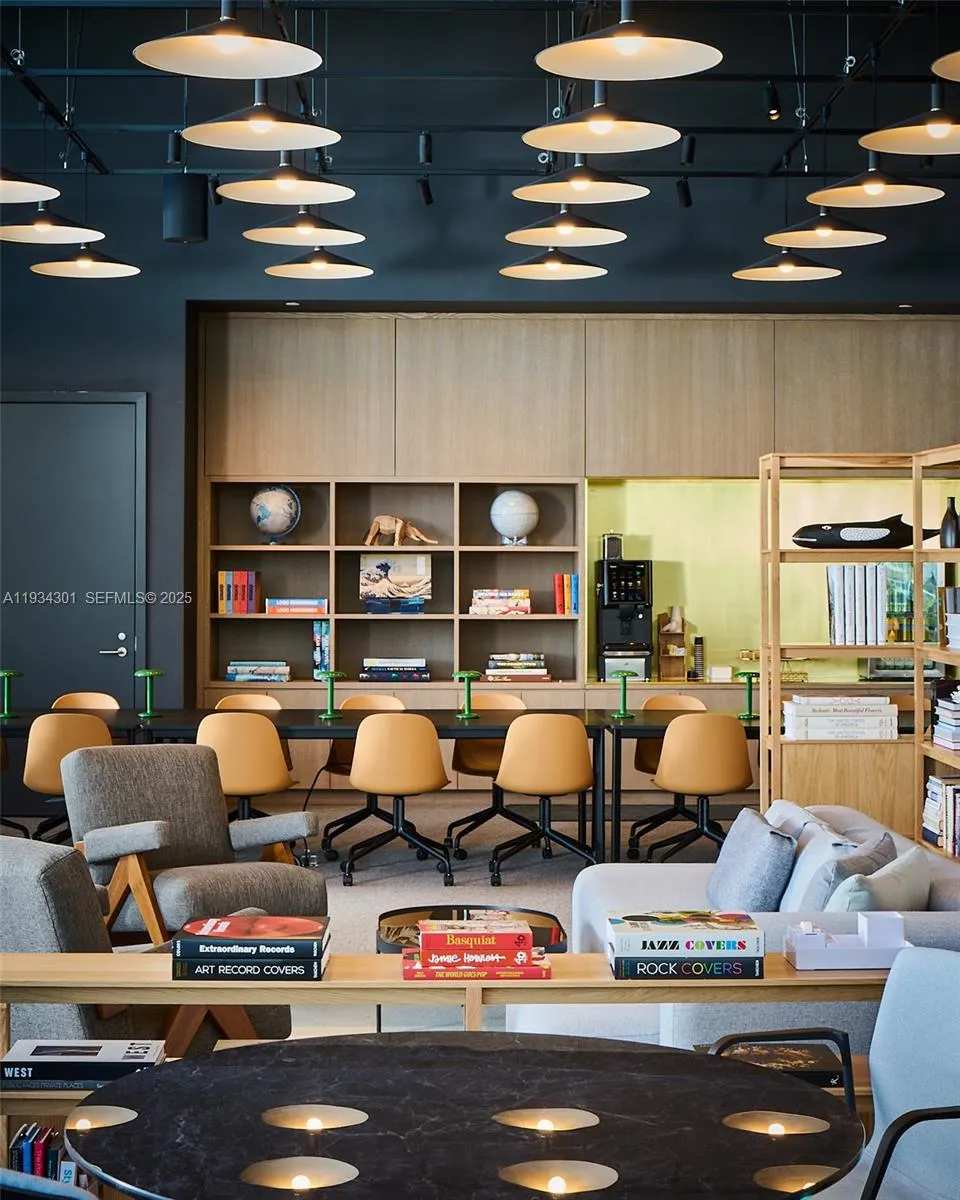 500 Alton Rd 1602, Miami Beach, Florida 33139, Miami Beach, Florida 33139, 2 Bedrooms Bedrooms, ,2 BathroomsBathrooms,Residential,For Sale,500 Alton Rd 1602, Miami Beach, Florida 33139,A11934301