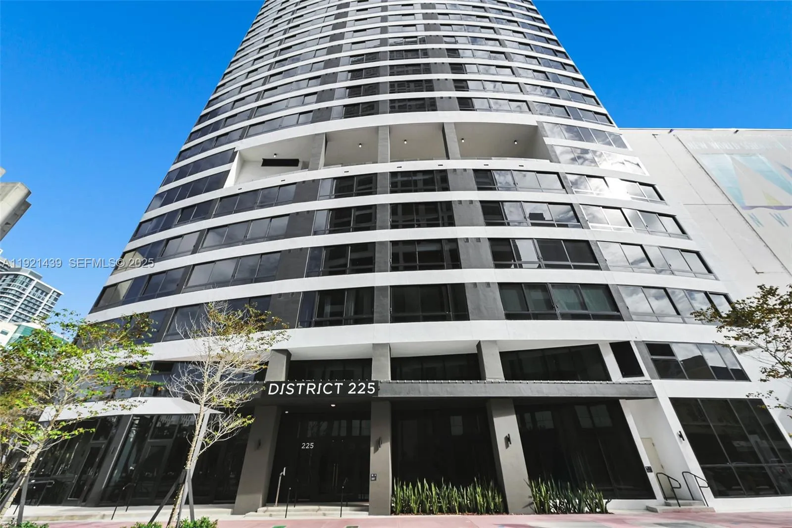 225 N Miami Avenue 901, Miami, Florida 33128, Miami, Florida 33128, 2 Bedrooms Bedrooms, ,2 BathroomsBathrooms,Residential,For Sale,225 N Miami Avenue 901, Miami, Florida 33128,A11921439