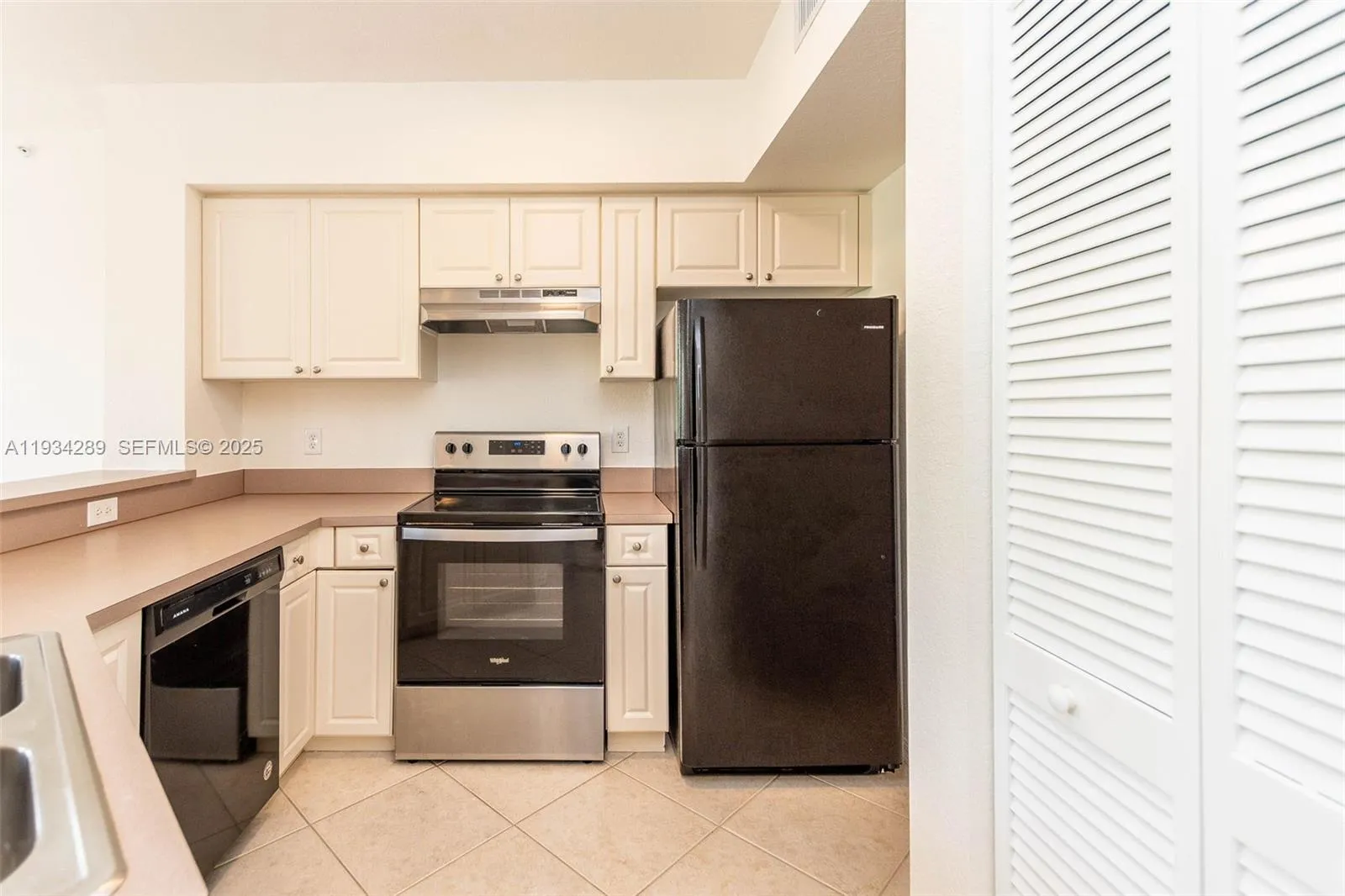 6370 W Sample Rd 6370, Coral Springs, Florida 3306, Coral Springs, Florida 33067, 2 Bedrooms Bedrooms, ,2 BathroomsBathrooms,Residential,For Sale,6370 W Sample Rd 6370, Coral Springs, Florida 3306,A11934289