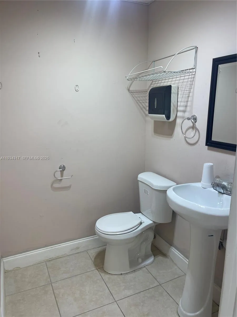 10393 Sw 186th St 1h, Cutler Bay, Florida 33157, Cutler Bay, Florida 33157, ,Commercial Sale,For Sale,10393 Sw 186th St 1h, Cutler Bay, Florida 33157,A11934317