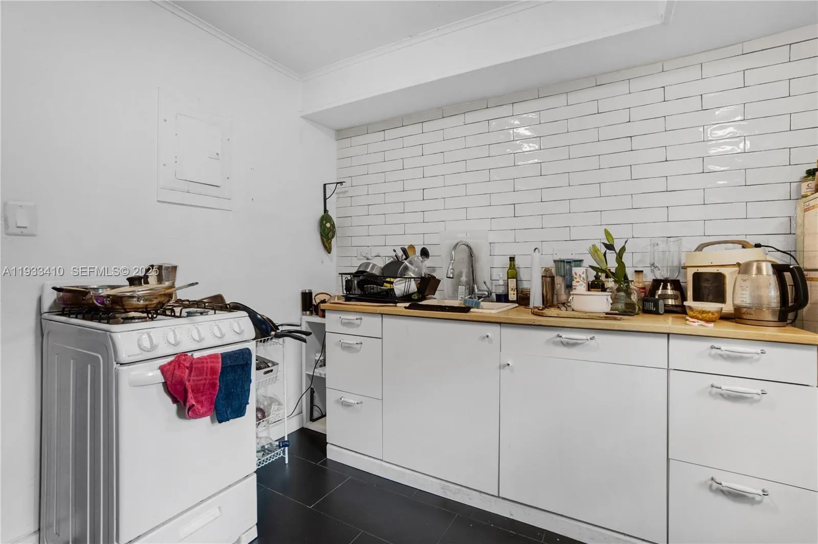 9210 Nw 4th Ave, Miami, Florida 33150, Miami, Florida 33150, ,Residential Income,For Sale,9210 Nw 4th Ave, Miami, Florida 33150,A11933410