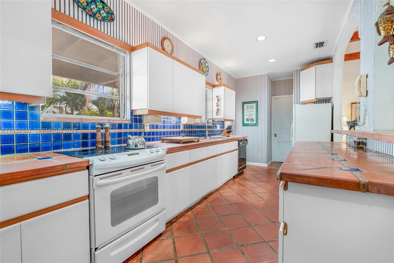 111 Salamanca Ave, Coral Gables, Florida 33134, Coral Gables, Florida 33134, ,Residential Income,For Sale,111 Salamanca Ave, Coral Gables, Florida 33134,A11934340