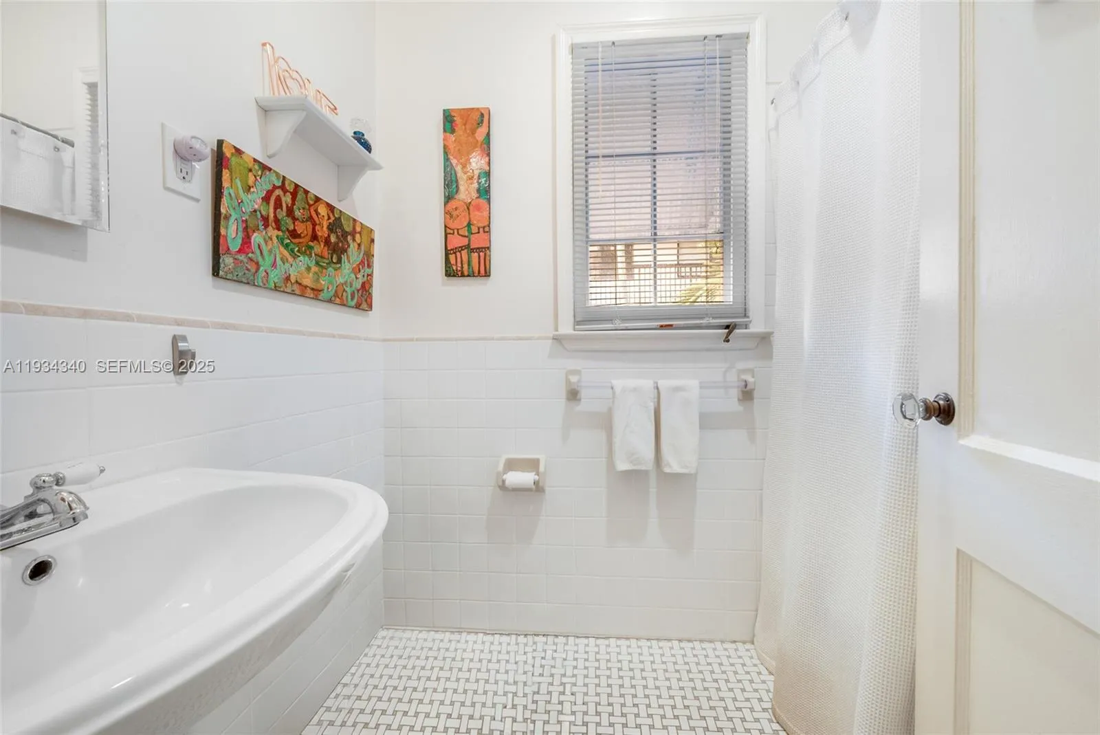 111 Salamanca Ave, Coral Gables, Florida 33134, Coral Gables, Florida 33134, ,Residential Income,For Sale,111 Salamanca Ave, Coral Gables, Florida 33134,A11934340