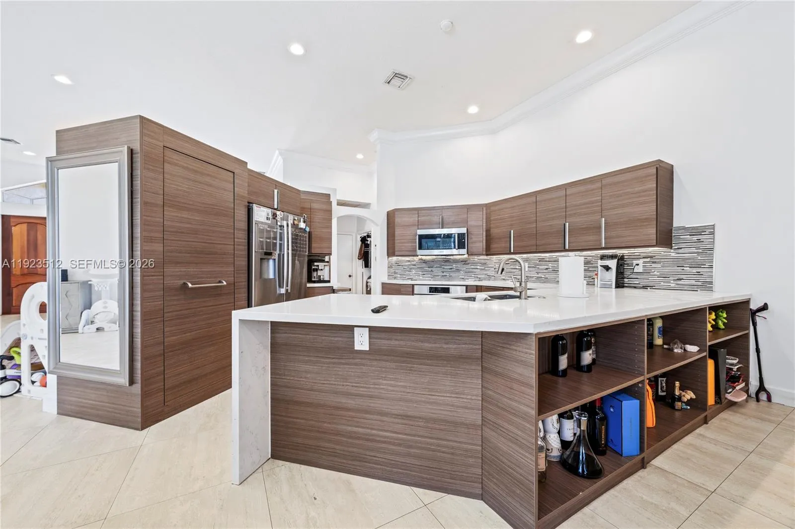 2994 Oakbrook Dr, Weston, Florida 33332, Weston, Florida 33332, 5 Bedrooms Bedrooms, ,3 BathroomsBathrooms,Residential Lease,For Rent,2994 Oakbrook Dr, Weston, Florida 33332,A11923512
