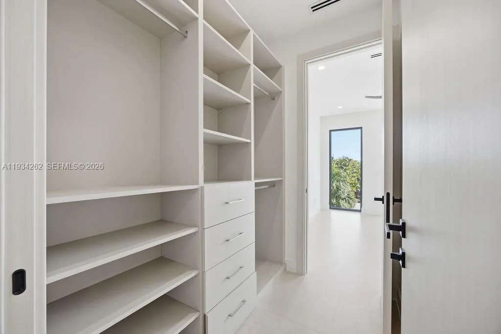 1319 Ne 13th Ave, Fort Lauderdale, Florida 33304, Fort Lauderdale, Florida 33304, ,Residential Income,For Sale,1319 Ne 13th Ave, Fort Lauderdale, Florida 33304,A11934262