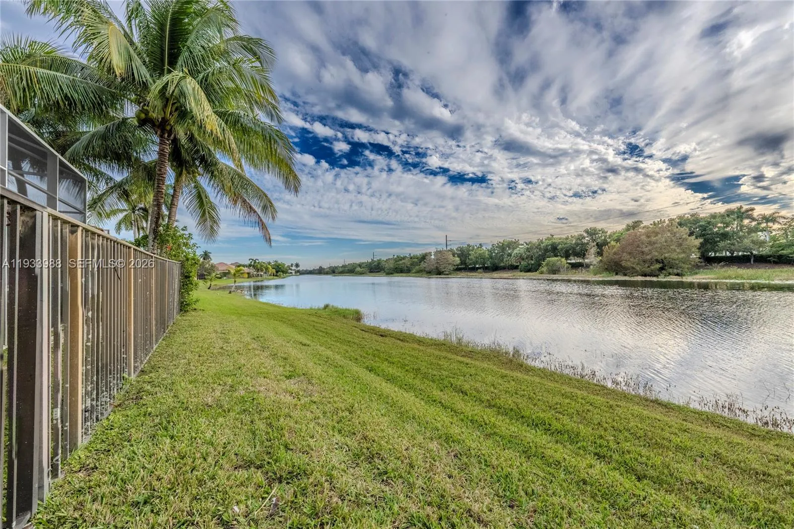 2893 Oakbrook Dr, Weston, Florida 33332, Weston, Florida 33332, 4 Bedrooms Bedrooms, ,3 BathroomsBathrooms,Residential,For Sale,2893 Oakbrook Dr, Weston, Florida 33332,A11933988