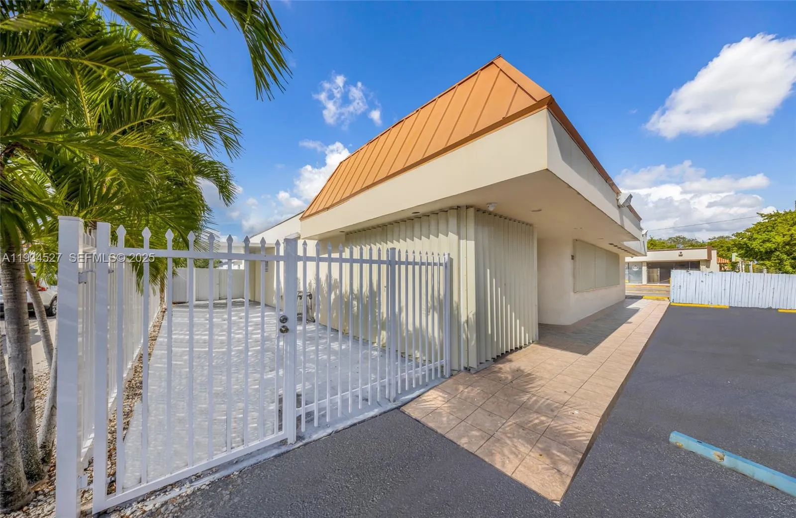 700 E 1st Ave, Hialeah, Florida 33010, Hialeah, Florida 33010, ,Commercial Lease,For Rent,700 E 1st Ave, Hialeah, Florida 33010,A11934527