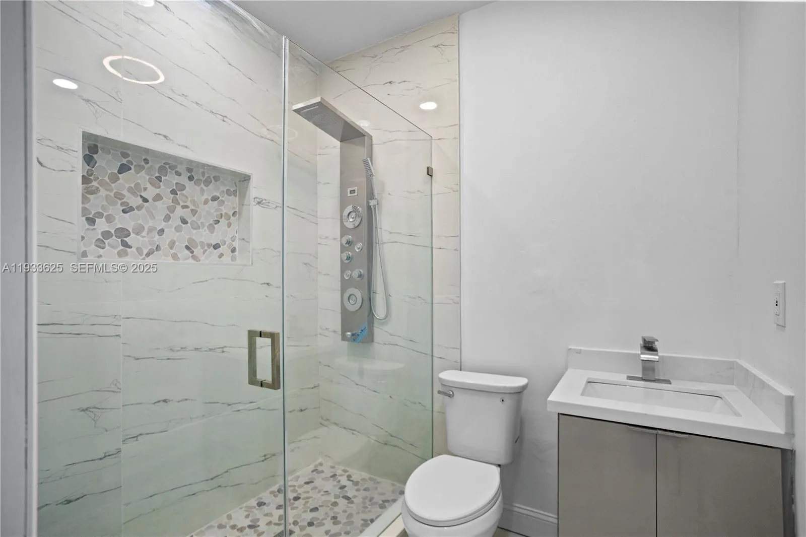 1445 Ne 147th St, Miami, Florida 33161, Miami, Florida 33161, 3 Bedrooms Bedrooms, ,3 BathroomsBathrooms,Residential,For Sale,1445 Ne 147th St, Miami, Florida 33161,A11933625