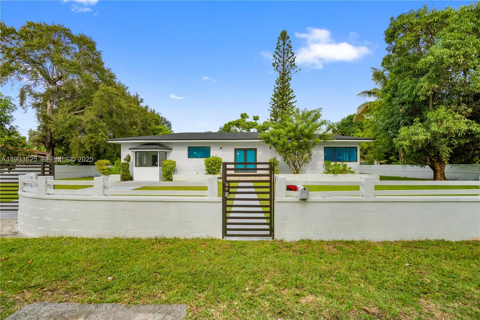 1445 Ne 147th St, Miami, Florida 33161, Miami, Florida 33161, 3 Bedrooms Bedrooms, ,3 BathroomsBathrooms,Residential,For Sale,1445 Ne 147th St, Miami, Florida 33161,A11933625