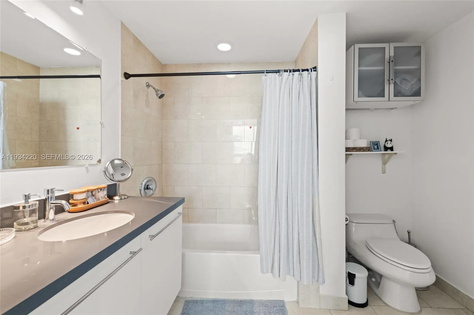 90 Sw 3rd St 2109, Miami, Florida 33130, Miami, Florida 33130, 1 Bedroom Bedrooms, ,1 BathroomBathrooms,Residential,For Sale,90 Sw 3rd St 2109, Miami, Florida 33130,A11934220