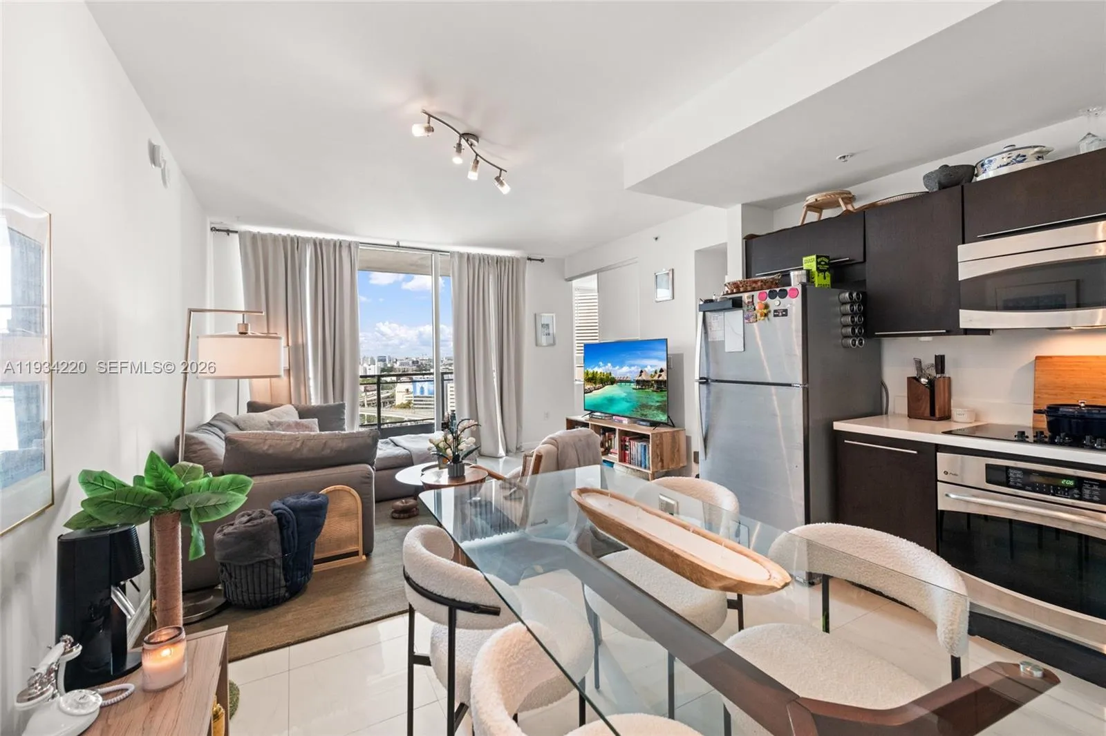 90 Sw 3rd St 2109, Miami, Florida 33130, Miami, Florida 33130, 1 Bedroom Bedrooms, ,1 BathroomBathrooms,Residential,For Sale,90 Sw 3rd St 2109, Miami, Florida 33130,A11934220