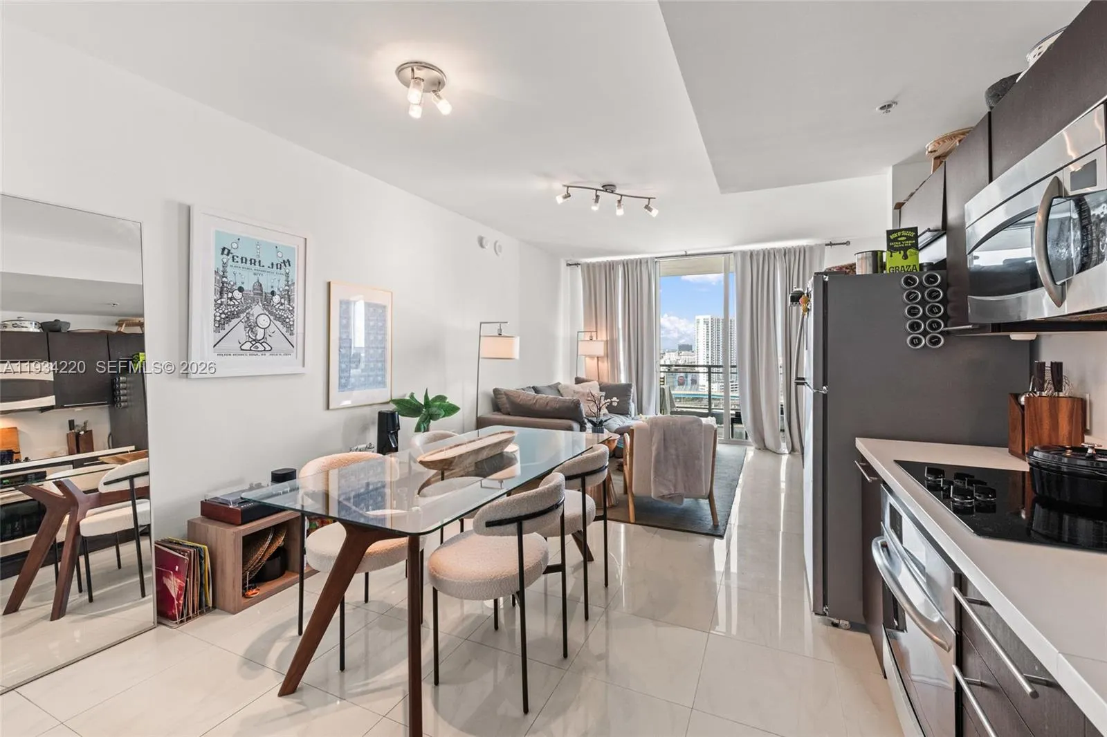 90 Sw 3rd St 2109, Miami, Florida 33130, Miami, Florida 33130, 1 Bedroom Bedrooms, ,1 BathroomBathrooms,Residential,For Sale,90 Sw 3rd St 2109, Miami, Florida 33130,A11934220