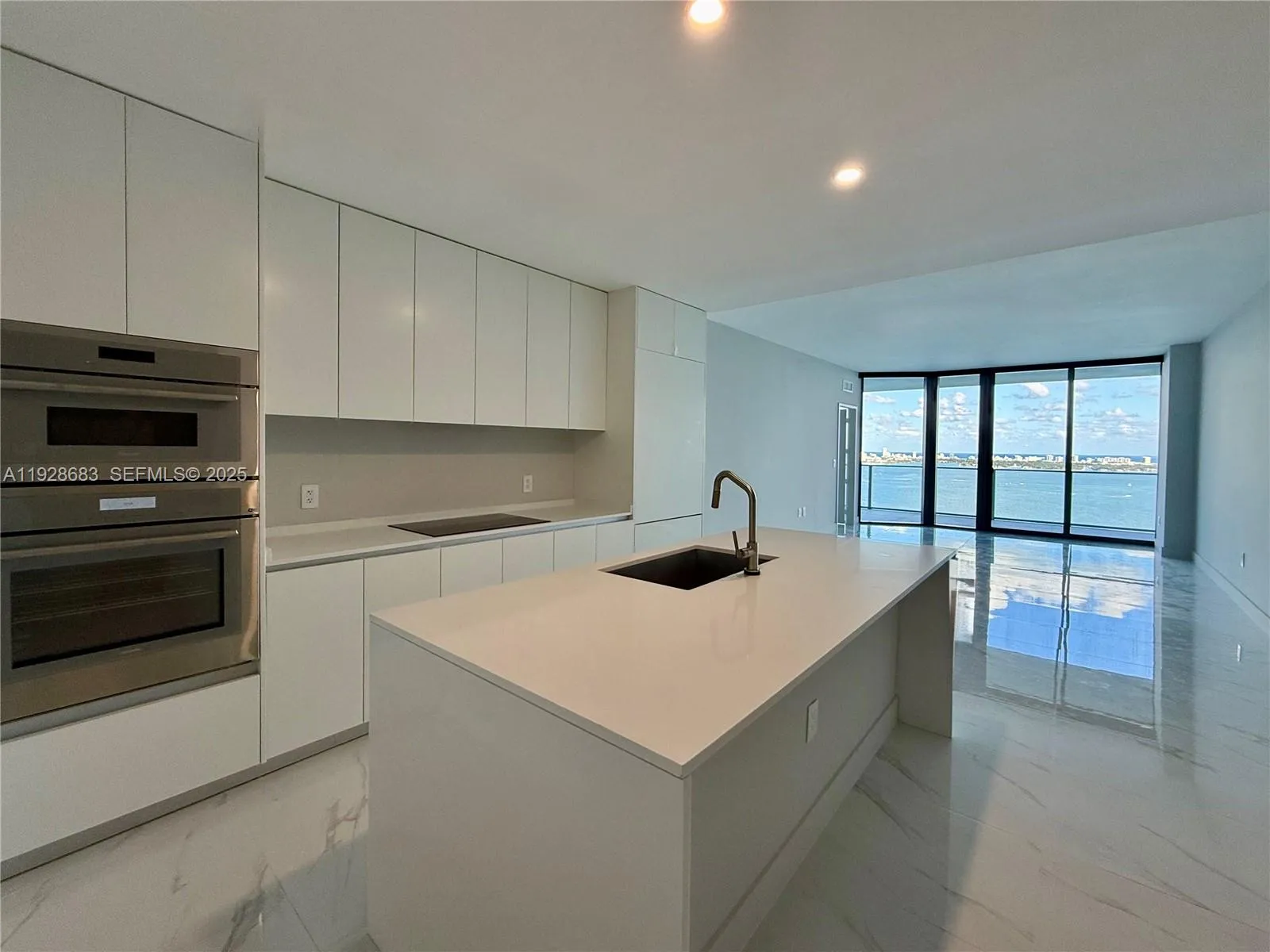 700 Ne 24th St 3303, Miami, Florida 33137, Miami, Florida 33137, 3 Bedrooms Bedrooms, ,3 BathroomsBathrooms,Residential,For Sale,700 Ne 24th St 3303, Miami, Florida 33137,A11928683