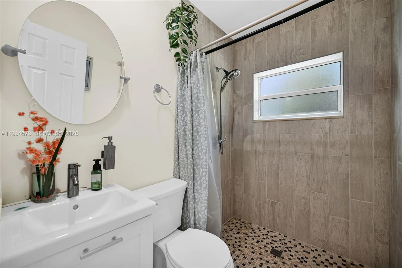 1323 Ne 182nd St, North Miami Beach, Florida 33162, North Miami Beach, Florida 33162, 3 Bedrooms Bedrooms, ,1 BathroomBathrooms,Residential,For Sale,1323 Ne 182nd St, North Miami Beach, Florida 33162,A11934573