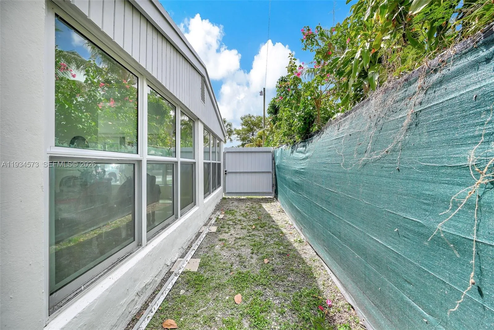 1323 Ne 182nd St, North Miami Beach, Florida 33162, North Miami Beach, Florida 33162, 3 Bedrooms Bedrooms, ,1 BathroomBathrooms,Residential,For Sale,1323 Ne 182nd St, North Miami Beach, Florida 33162,A11934573