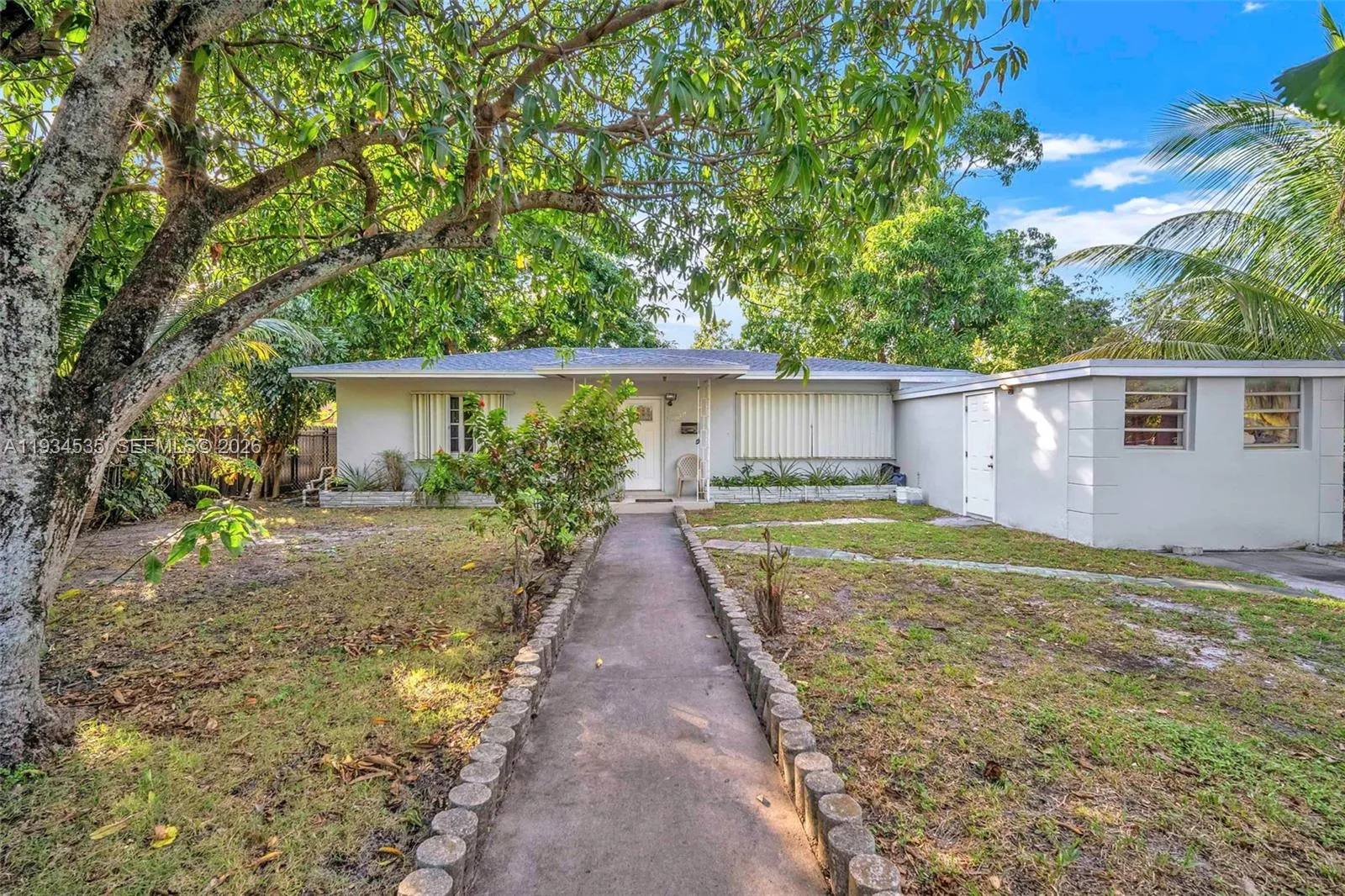 16234 Ne 9th Ct, North Miami Beach, Florida 33162, North Miami Beach, Florida 33162, 2 Bedrooms Bedrooms, ,1 BathroomBathrooms,Residential,For Sale,16234 Ne 9th Ct, North Miami Beach, Florida 33162,A11934535