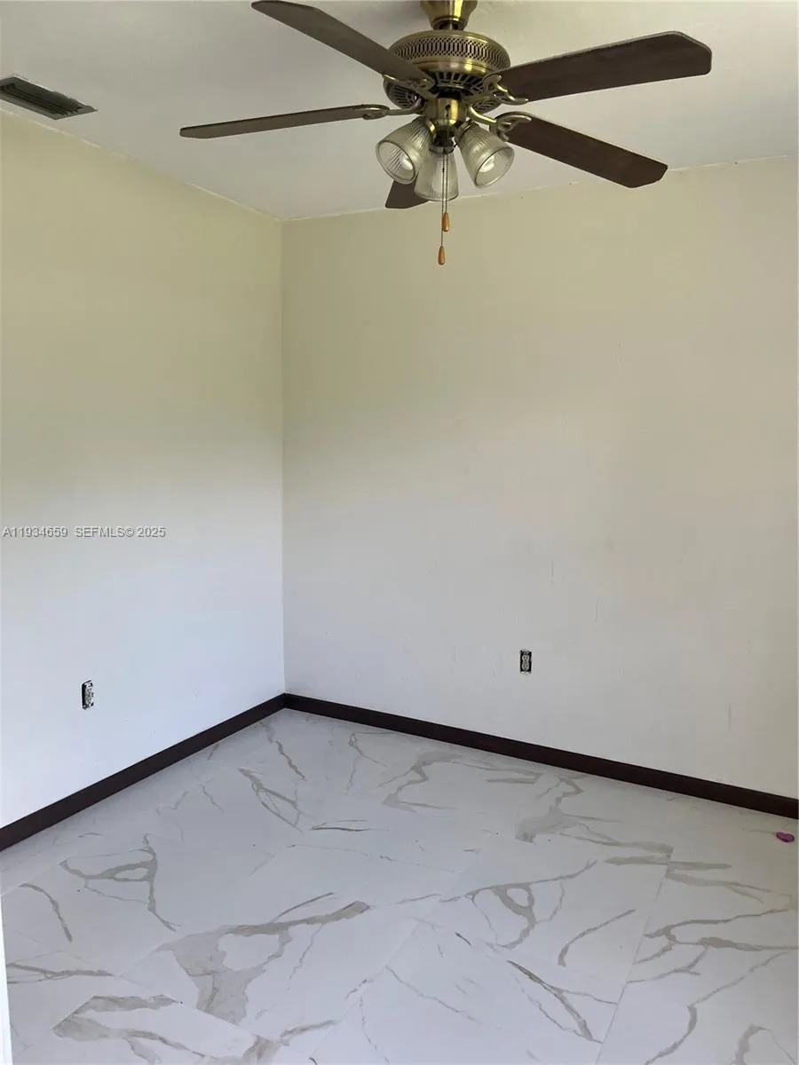 Miami, Florida 33179, 1 Bedroom Bedrooms, ,1 BathroomBathrooms,Residential Lease,For Rent,A11934659