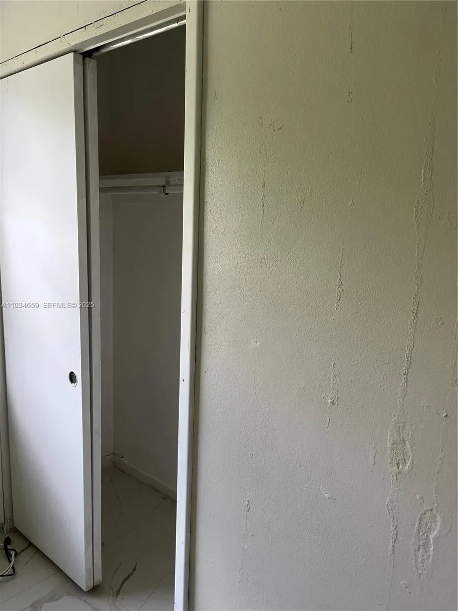 Miami, Florida 33179, 1 Bedroom Bedrooms, ,1 BathroomBathrooms,Residential Lease,For Rent,A11934659