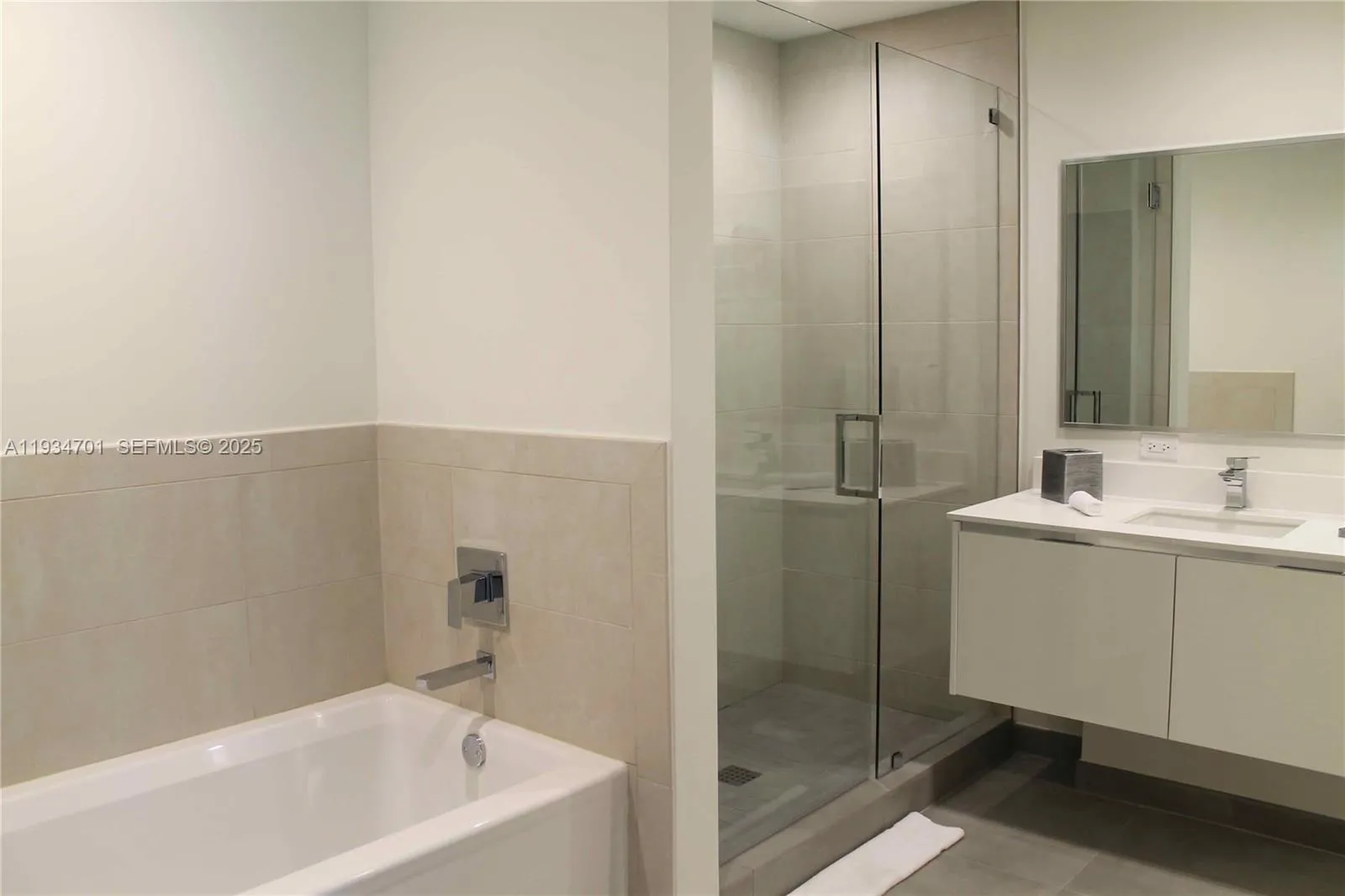 777 N Ocean Dr S514, Hollywood, Florida 33019, Hollywood, Florida 33019, 1 Bedroom Bedrooms, ,1 BathroomBathrooms,Residential,For Sale,777 N Ocean Dr S514, Hollywood, Florida 33019,A11934701