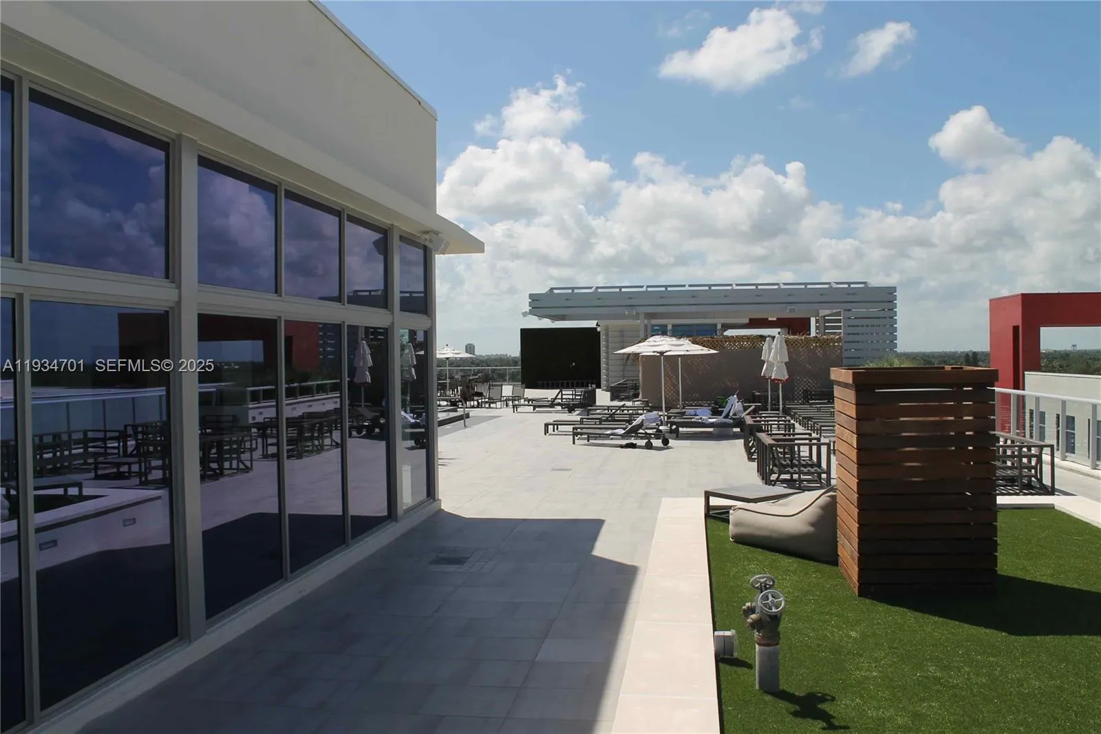 777 N Ocean Dr S514, Hollywood, Florida 33019, Hollywood, Florida 33019, 1 Bedroom Bedrooms, ,1 BathroomBathrooms,Residential,For Sale,777 N Ocean Dr S514, Hollywood, Florida 33019,A11934701