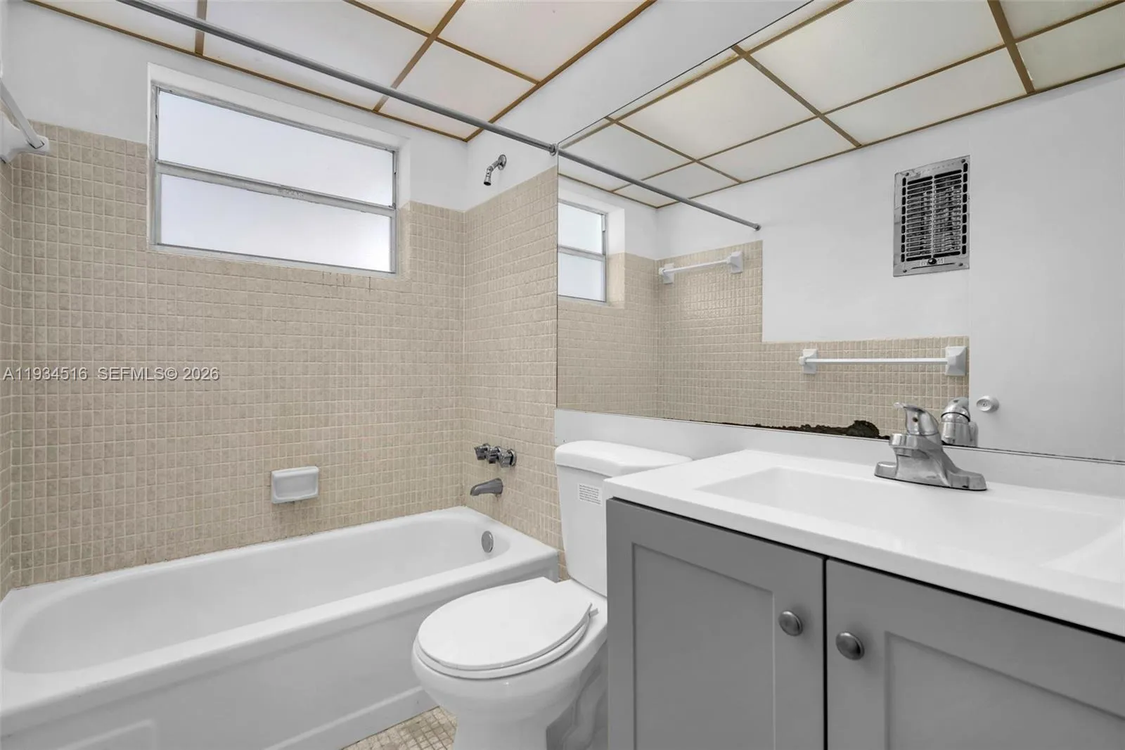 1280 Nw 43rd Ave 302, Lauderhill, Florida 33313, Lauderhill, Florida 33313, 2 Bedrooms Bedrooms, ,2 BathroomsBathrooms,Residential,For Sale,1280 Nw 43rd Ave 302, Lauderhill, Florida 33313,A11934516