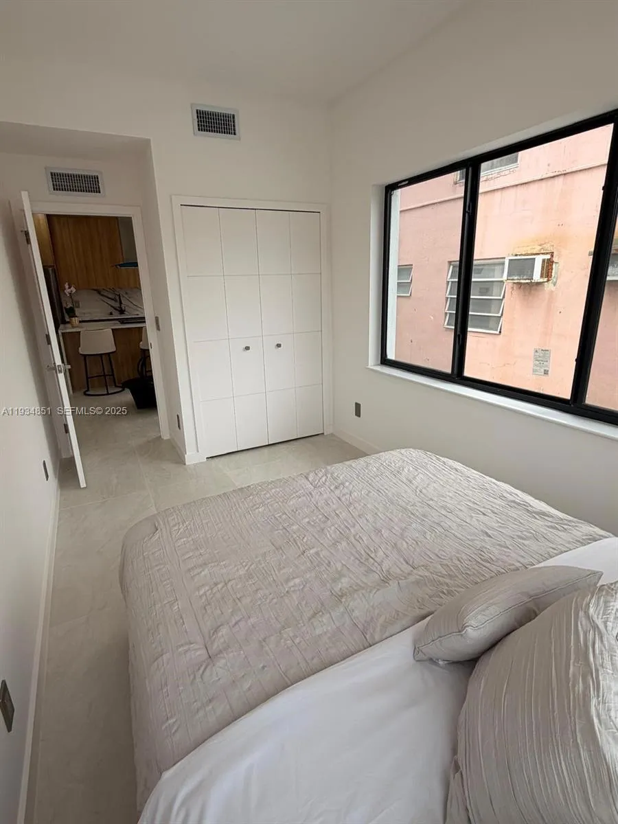 2436 Sw 7th St 4, Miami, Florida 33135, Miami, Florida 33135, 2 Bedrooms Bedrooms, ,1 BathroomBathrooms,Residential Lease,For Rent,2436 Sw 7th St 4, Miami, Florida 33135,A11934851