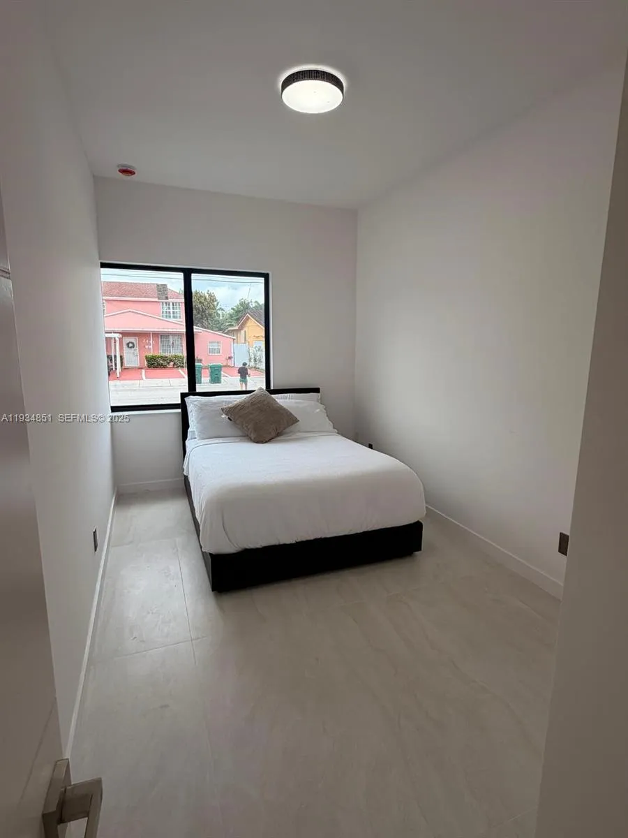 2436 Sw 7th St 4, Miami, Florida 33135, Miami, Florida 33135, 2 Bedrooms Bedrooms, ,1 BathroomBathrooms,Residential Lease,For Rent,2436 Sw 7th St 4, Miami, Florida 33135,A11934851