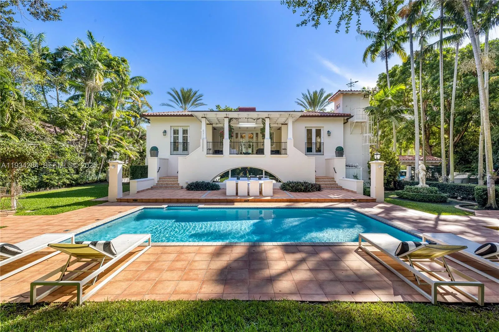 8000 Los Pinos Blvd, Coral Gables, Florida 33143, Coral Gables, Florida 33143, 5 Bedrooms Bedrooms, ,5 BathroomsBathrooms,Residential,For Sale,8000 Los Pinos Blvd, Coral Gables, Florida 33143,A11934284